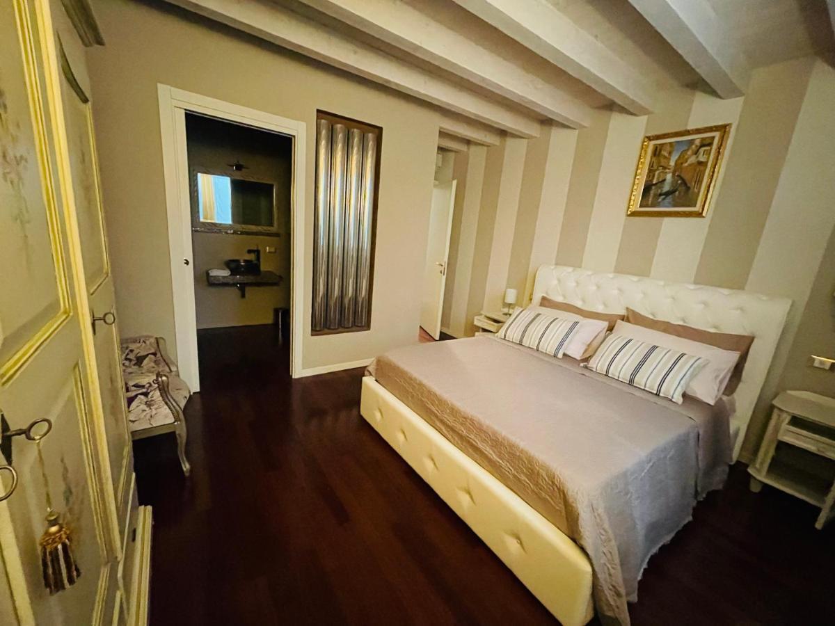 Desehouse Daire Desenzano del Garda Dış mekan fotoğraf