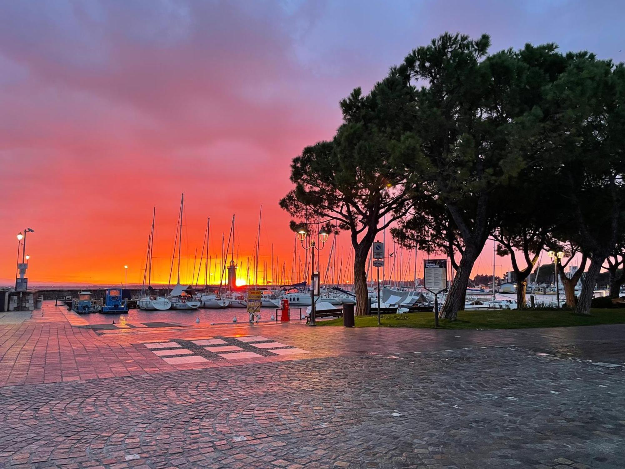 Desehouse Daire Desenzano del Garda Dış mekan fotoğraf